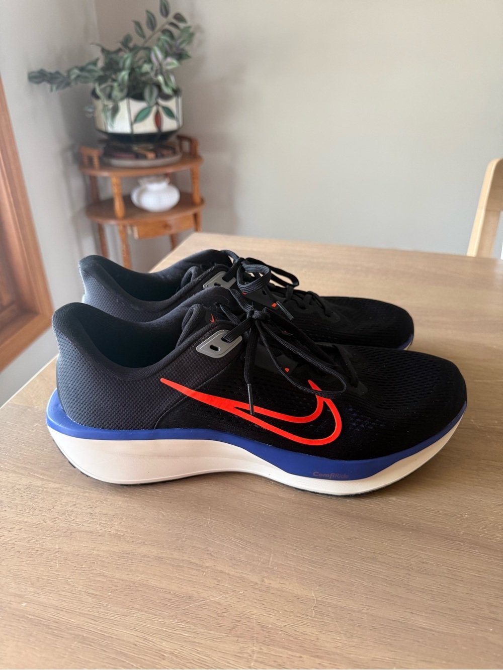 Nike Quest 6 Road Running Shoes Mens sz 11.5